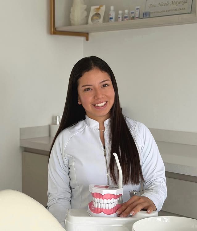 Dra. Nicole Mayorga